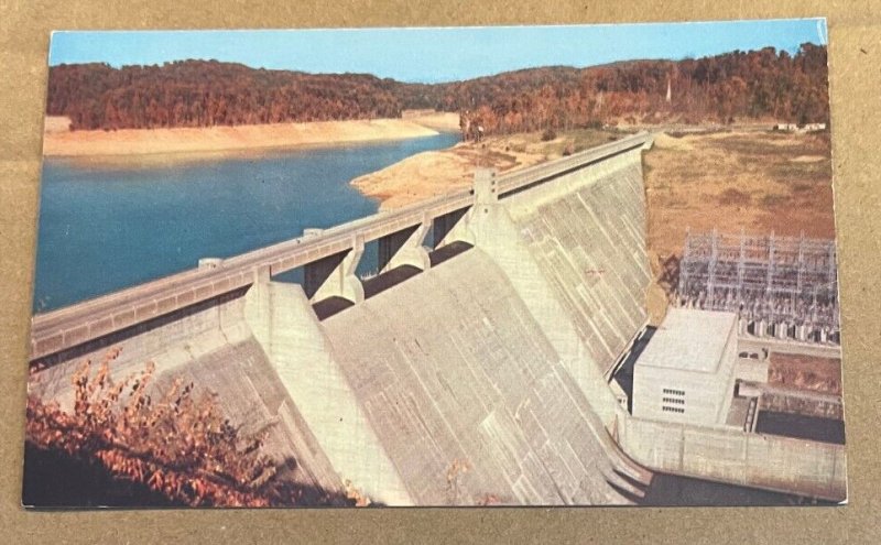 UNUSED POSTCARD - NORRIS DAM, CLINCH RIVER, NORRIS, TENNESSEE