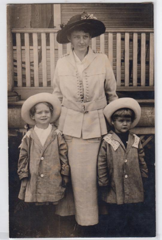 RPPC, Mother & Kids