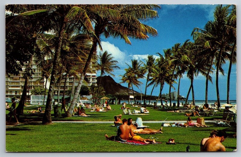 Fort DeRussy At Waikiki Beach Military Personnel Families HI Postcard W20