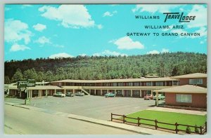 Williams Arizona~Williams Travel Lodge~Gateway to Grand Canyon~c1960 Postcard