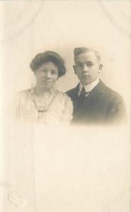 C-1910 Chicago Illinois Lissaau Kanburg Photo Couple RPPC real photo 528