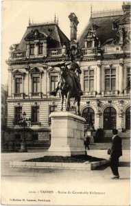 CPA VANNES Statue du Connetable Richemont (1295305)