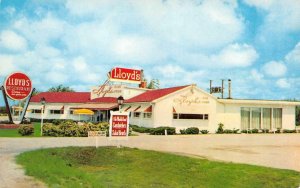 MARSHALLTOWN, Iowa IA   LLOYD'S RESTAURANT  Lincoln Highway  ROADSIDE  Postcard