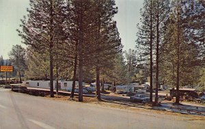 SONORA CALIFORNIA~GOLD RUSH MOBILEHOME PARK~1950s CADILLAC-CHEVROLET~POSTCARD