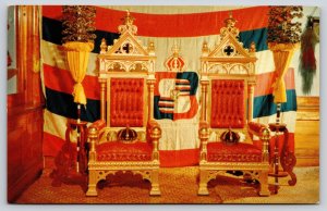 Honolulu Hawaii~Bishop Museumm~State Throne~Queen Liliuokalani~1950s Postcard