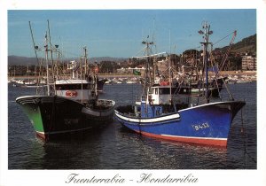 BT16828 Fuenterrabia l;a playa y vista parcial ship bateaux spain