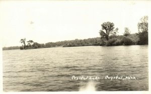 PC CPA US, MICHIGAN, CRYSTAL, CRYSTAL LAKE, REAL PHOTO Postcard (b14910)