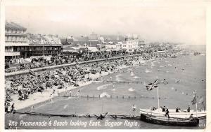 BOGNOR REGIS SUSSEX UK PROMENADE & BEACH WITH BOATS PHOTO POSTCARD c1959