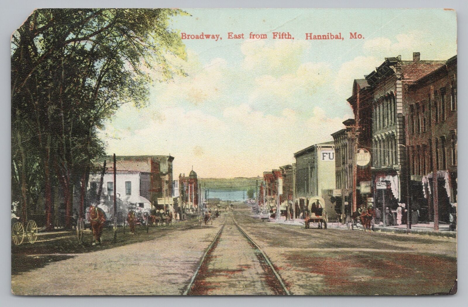 Hannibal MOBdwy Trolley TracksBuggy w/UmbrellaMississippi River Dead