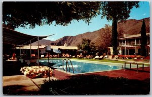 Vtg Palm Springs California CA Howard Manor Resort Swimming Poo View Postcard