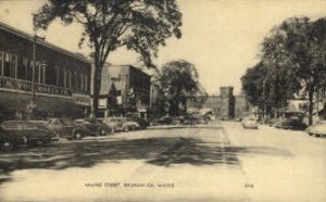 Maine St. in Brunswick, Maine