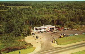 Vintage Postcard Bill's Esso Service Center & Skyline Restaurant Severn Ontario