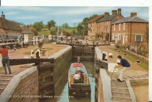 Northamptonshire Postcard - Top Lock, Stoke Bruerne, Grand Union Canal -  14168A