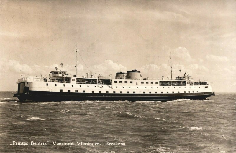 Prinses Beatrix Veerboot Vlissingen Breskens Ship RPPC 03.66 