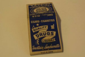 Price Drug Co. Inc. Chicago Illinois 20 Strike Matchbook Cover 