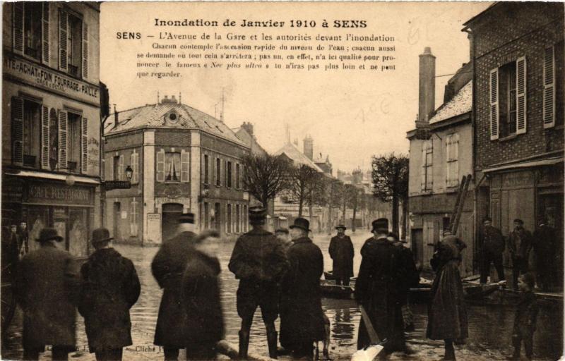 CPA Inondation de Janvier 1910 a SENS - SENS - L'Avenue de la Gare et (358664)