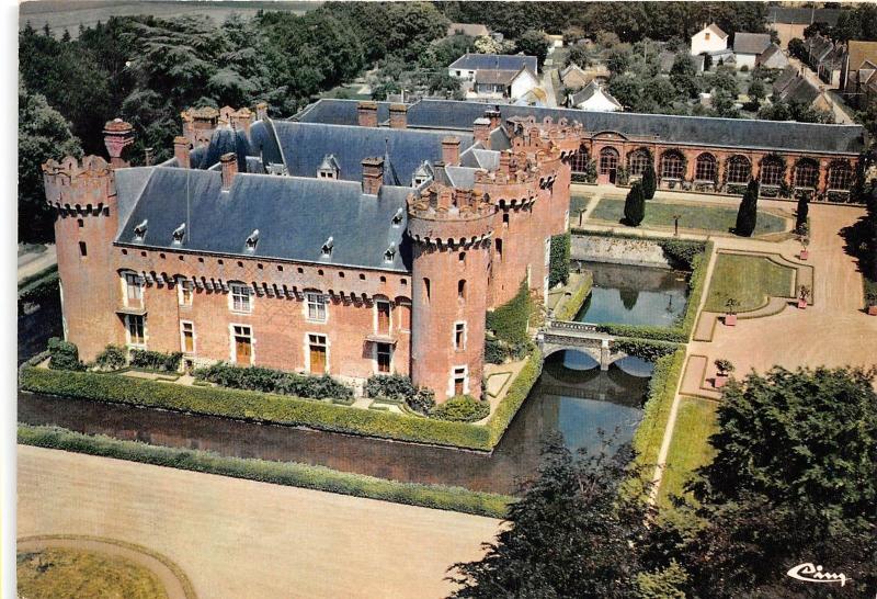 BR4612 Chateau de Villebon vue aerienne   france