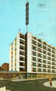 Vintage Postcard 1960 Cup Towers Motel Building Downtown Saint Paul Minnesota MN