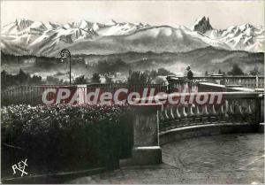 Postcard Modern Pau (B P) Les Pyrenees Views Boulevard