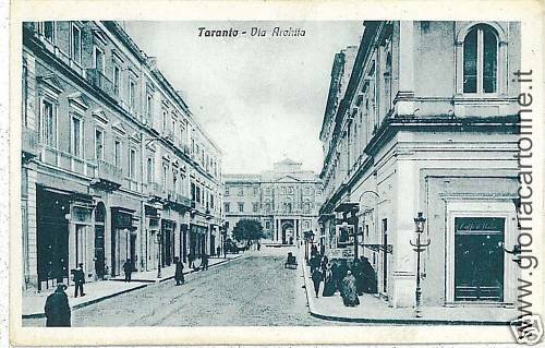 04077 VINTAGE POSTCARD: TARANTO - VIA ARCHITA-