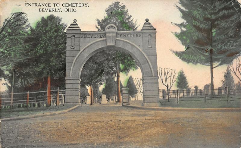 F28/ Beverly Ohio Postcard c1910 Entrance to Cemetery