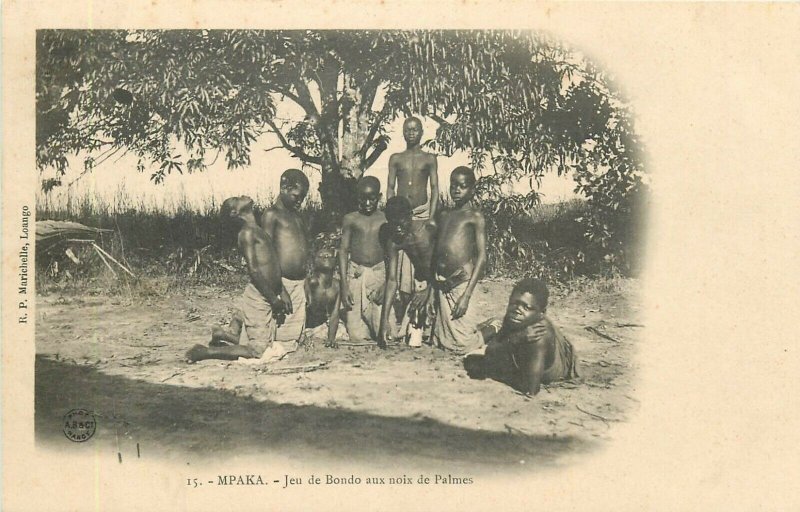 Mpaka Jeu de Bondo aux noix de Palmes French Congo ethnic types game postcard