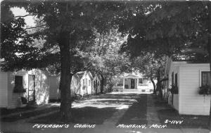 ALGER COUNTY MUNISING MICHIGAN 1950s Peterson's Cabins RPPC Real photo 3310 Cook