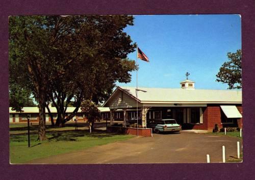 WI Maple Manor Motel EAU CLAIRE WISCONSIN PC Postcard