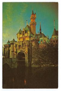 Circa 1975 USA Photo Postcard - Disneyland - Sleeping Beauty Castle (OO105)