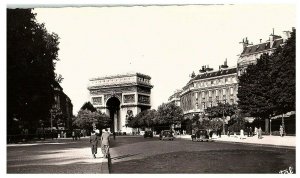 L'Avenue Foch Arc de Triumph Paris France RPPC Postcard 1940s 50s Era