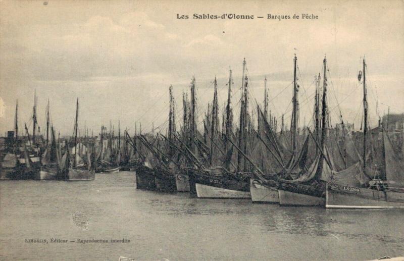 France Les Sables d'Olonne Barques de Péche 02.52