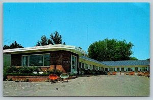 The Ivy Motel  Mississauga  Ontario  Canada   Postcard