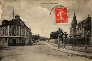 CPA YVETOT-Rue Hedelin (348166)