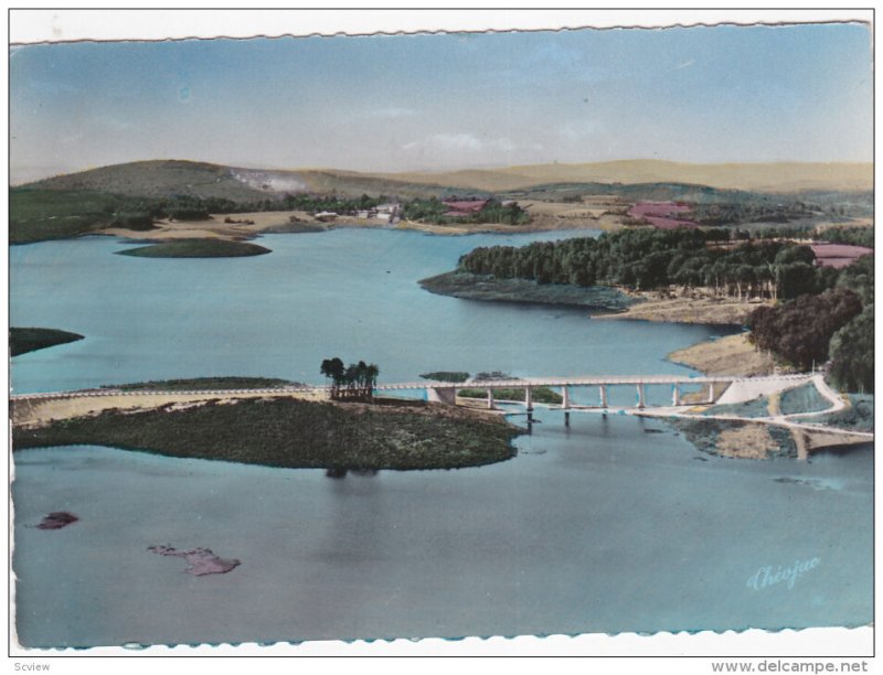 RP: ROYERE (Creuse) , France , PU-1952 : Le lac et la passerelle vue par avion