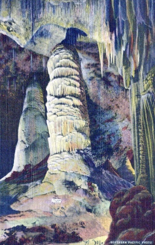 VINTAGE POSTCARD TWIN DOMES AND GIANT STALAGMITES CARLSBAD CAVERN NATIONAL PARK