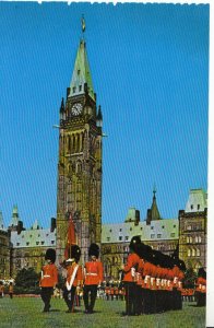 Canada Postcard - Changing of The Guard - Ottawa - Ontario - Ref 356A