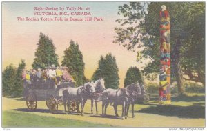 Sight Seeing,Horse and Carriage,The Indian Totem Pole in Beacon Hill Park, Vi...