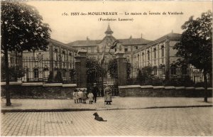 CPA AK ISSY-les-MOULINEAUX - La maison de retraite de Vieillards (987018)