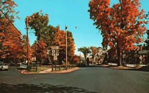 Vintage Postcard South Park Street Woodstock Vermont Pub By Forward's Color Prod