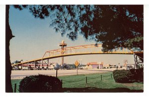 SC - Dillon. South of the Border. Pedestrian Bridge over Highway