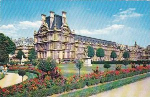 France Paris Le Louvre et le jardin des Tuileries