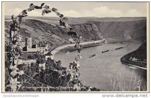 St Goarshausen mit Blick auf Burg Katz und Lorelei Germany