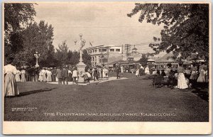 The Fountain Wallbridge Park Toledo Ohio OH People Crowd Postcard