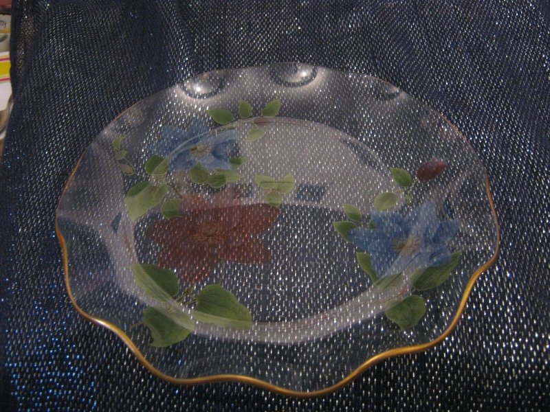 Very pretty decorative glass plate with floral design & scalloped edge 8ins wide