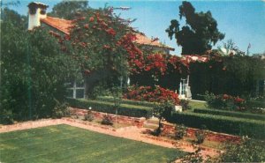 California Santa Fe 1950s Inn Patio Hester Smith Postcard 22-4626