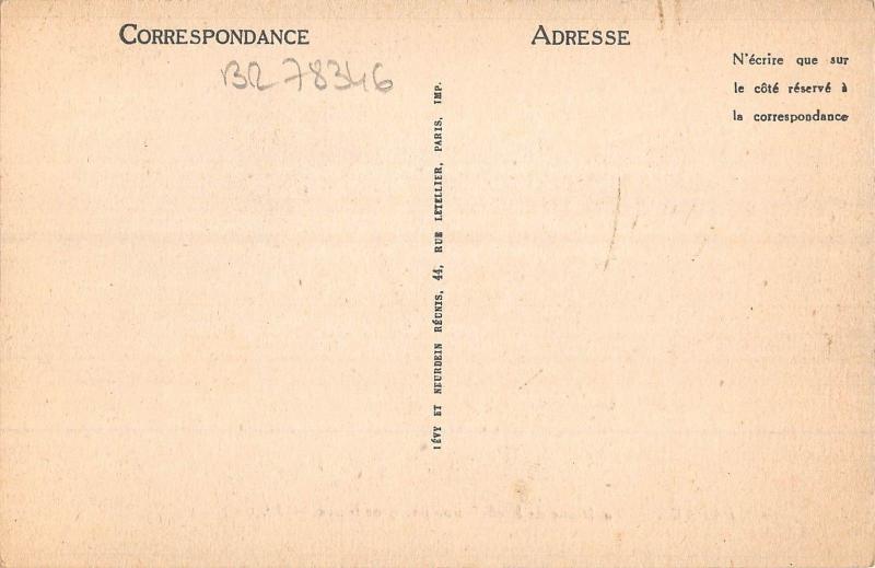 BR78346 parame la digue de rochebonne par gros temps    france