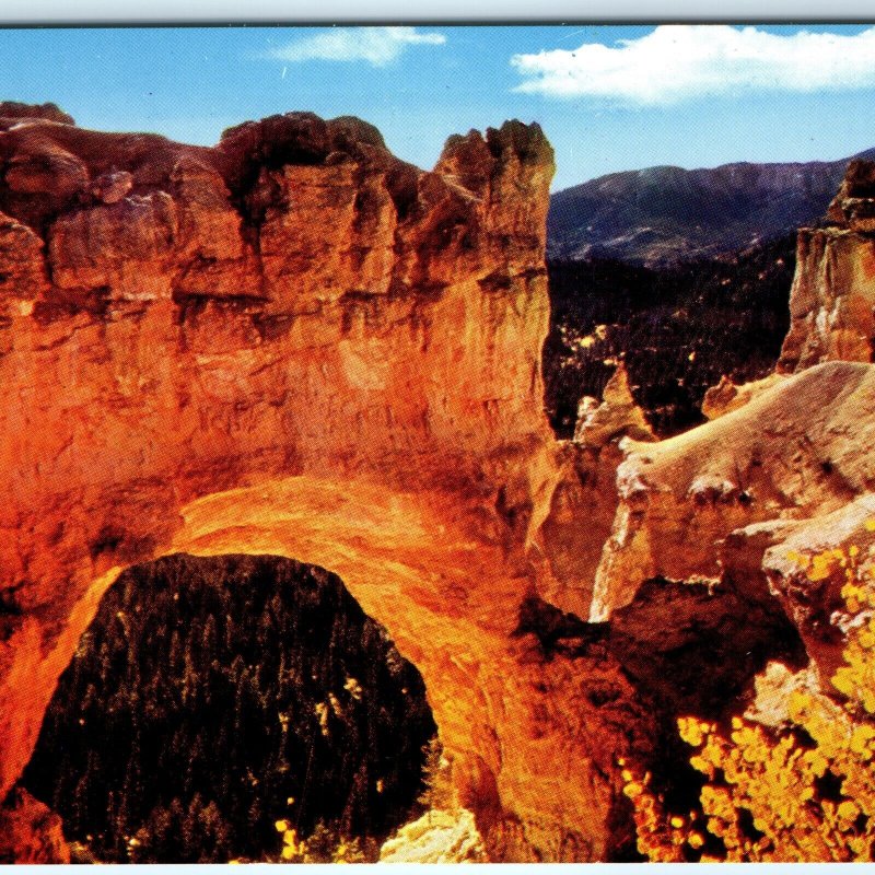 c1950s Bryce Canyon, UT Natural Bridge Arch Park Colorful Chrome Photo PC A318