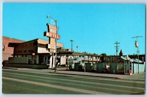 Bozeman Montana Postcard Imperial 400 Motel Roadside View Building 1972 Unposted