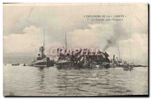 Old Postcard Boat L & # 39explosion The breastplate of Liberty after the & # ...