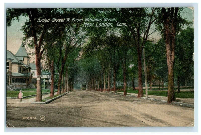 C. 1910 Broad Street W. From Williams Street, New London, Conn Postcard P41 